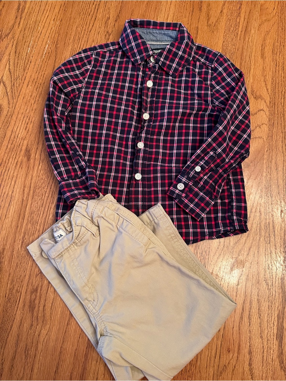Boys’ Plaid Print Button Down with Khaki Pants size 3T